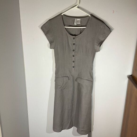 Sahalie Grey Linen Shirtdress. XS. Half Buttonup. Flap pockets Beautiful - Picture 6 of 9